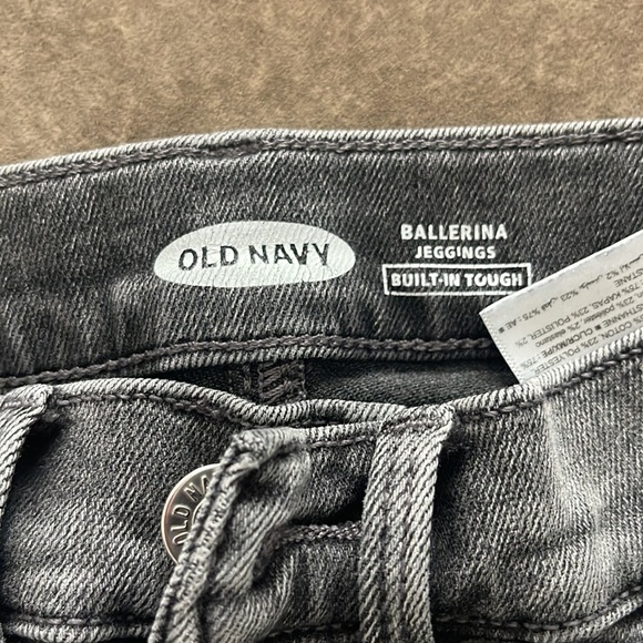 Old Navy Ballerina Jeggings jeans. Skinny fit. Color- black denim. Size 10yr - Picture 4 of 5